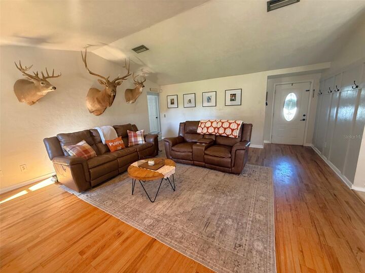 Property Photo:  5540 SE 21st Lane  FL 34480 