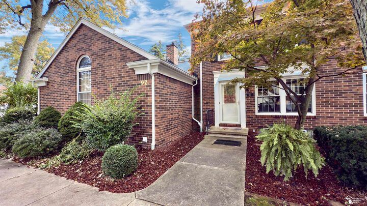 Property Photo: 92 Linswood Street MI 48162