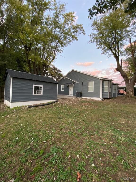 Property Photo:  2111 W Randolph Street  MO 63301 