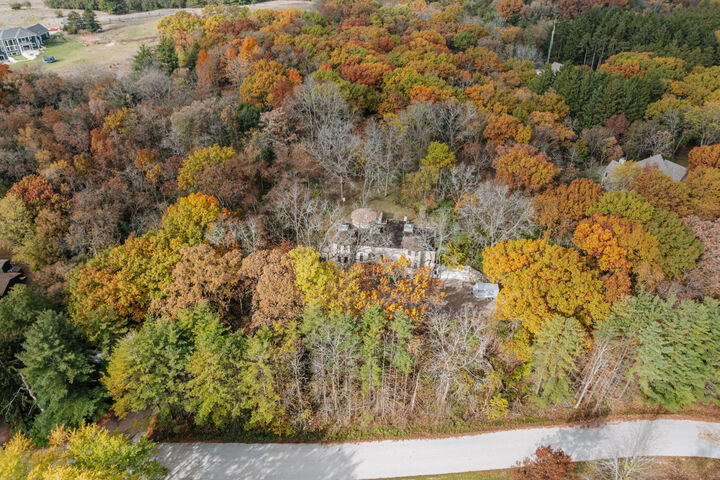 Property Photo: W332s3781 Lilac Ct WI 53118