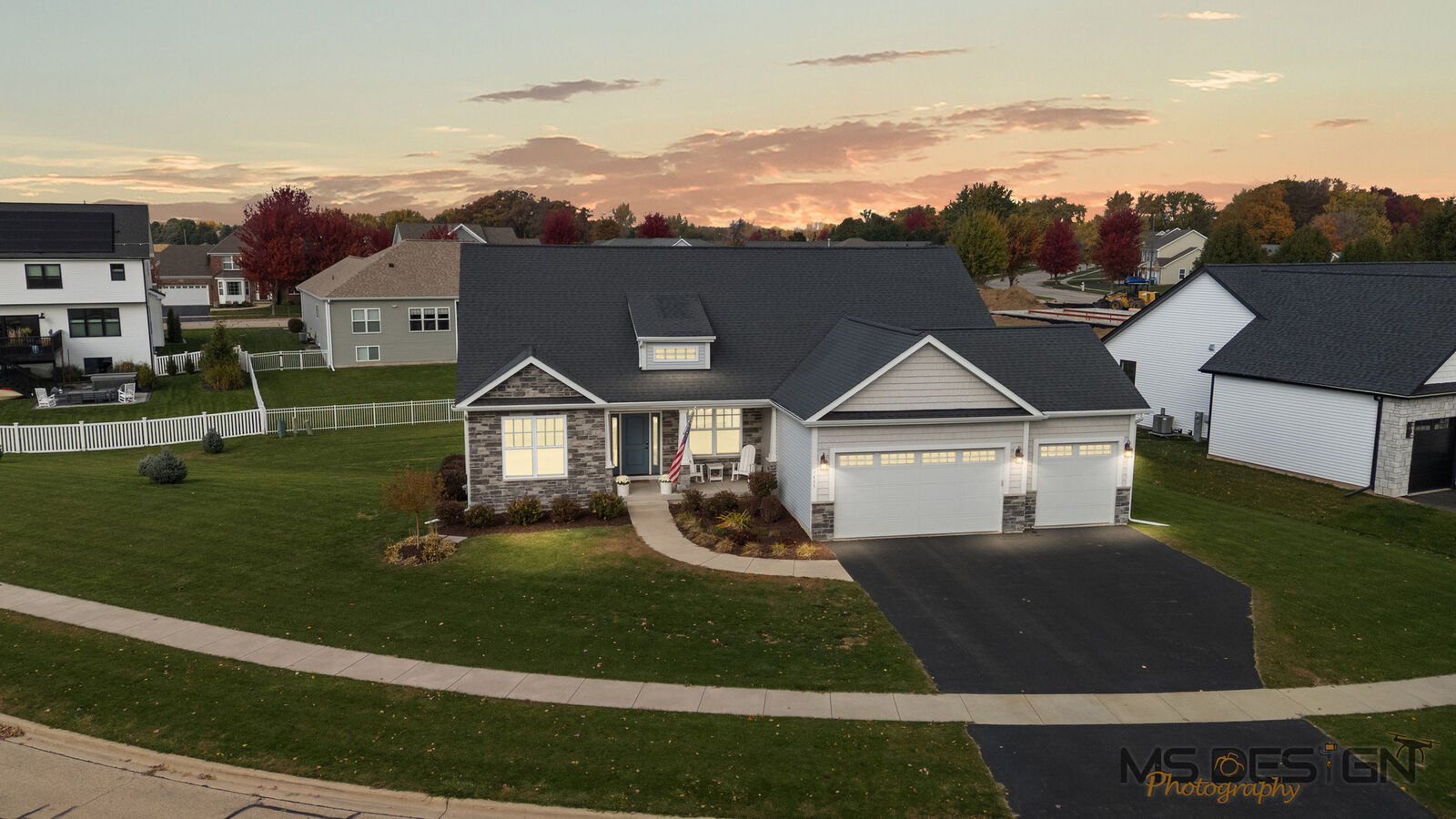 Property Photo: 1435 Beach Lane IL 60178