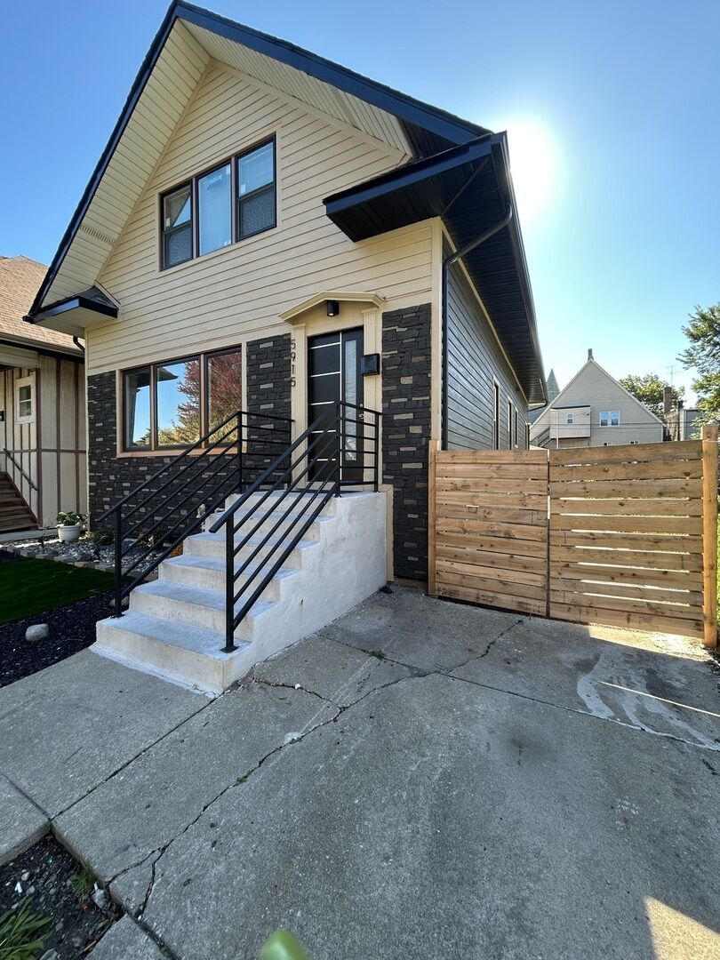 Property Photo: 5915 W Iowa Street IL 60651