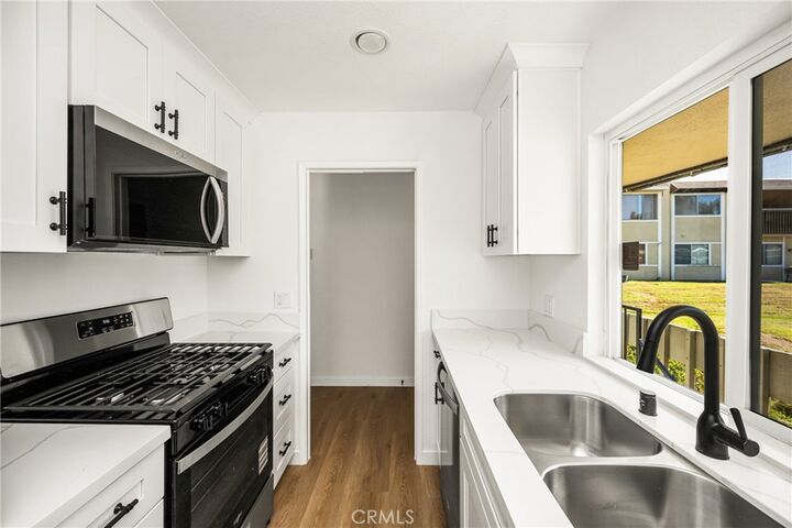 Property Photo:  23372 Caminito Andreta 147  CA 92653 