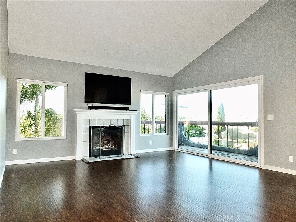 Property Photo: 3600 E 4th 305 CA 90814