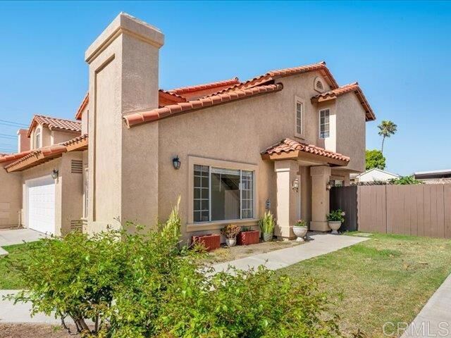 Property Photo: 1527 Avenida Rosa CA 91911