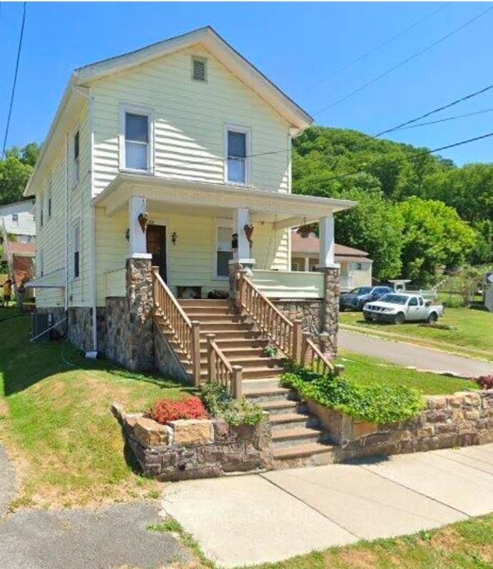 Property Photo: 1600 Temple WV 25951