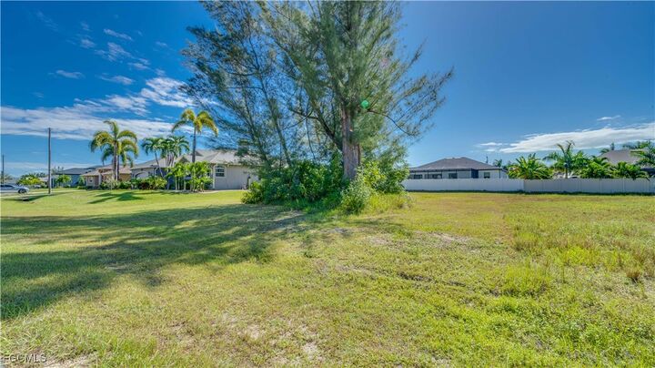 Property Photo:  3806 SW 3rd Street  FL 33991 