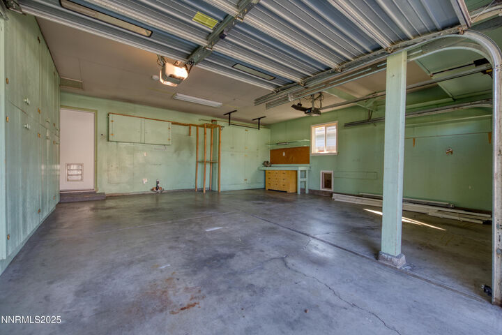 Property Photo: 1020 Pineridge Drive NV 89509