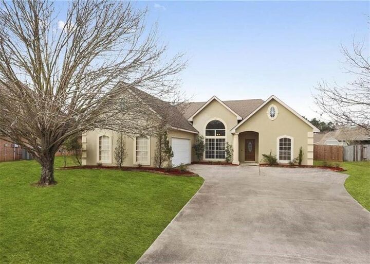 Property Photo: 443 Gainesway Drive LA 70447