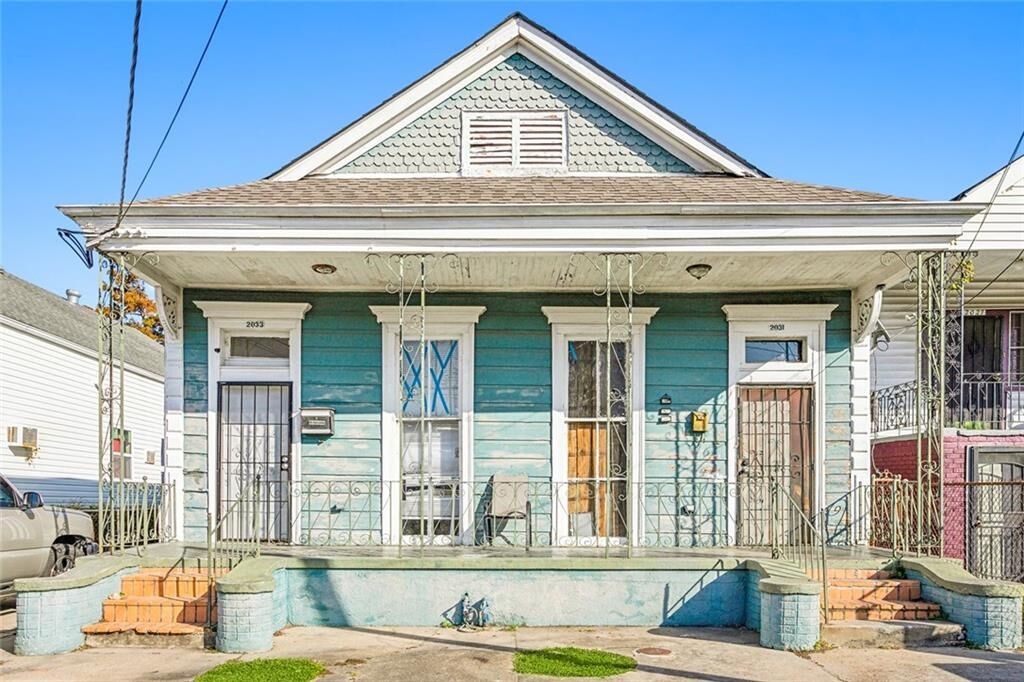 Property Photo:  2031 33 Arts Street  LA 70117 
