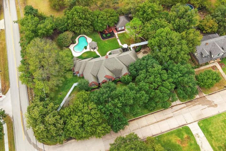 Property Photo: 5800 Hunter Trail TX 76034