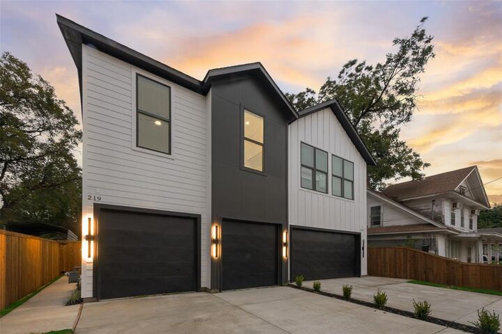 Photo de la propriété: 219 W Yarmouth Street TX 75208