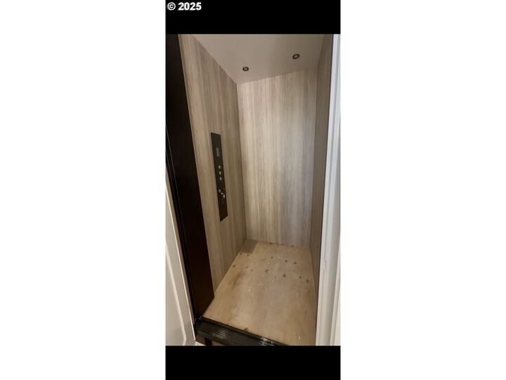 Property Photo: 116 6th St OR 97034