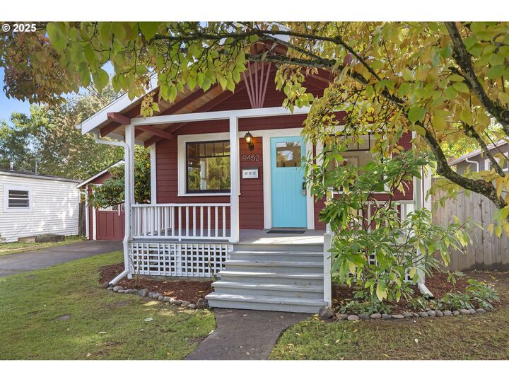 Property Photo:  9452 N Polk Ave  OR 97203 