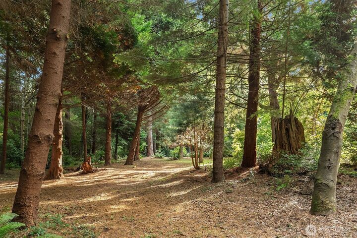 Property Photo: 27407 94th Avenue SW WA 98070