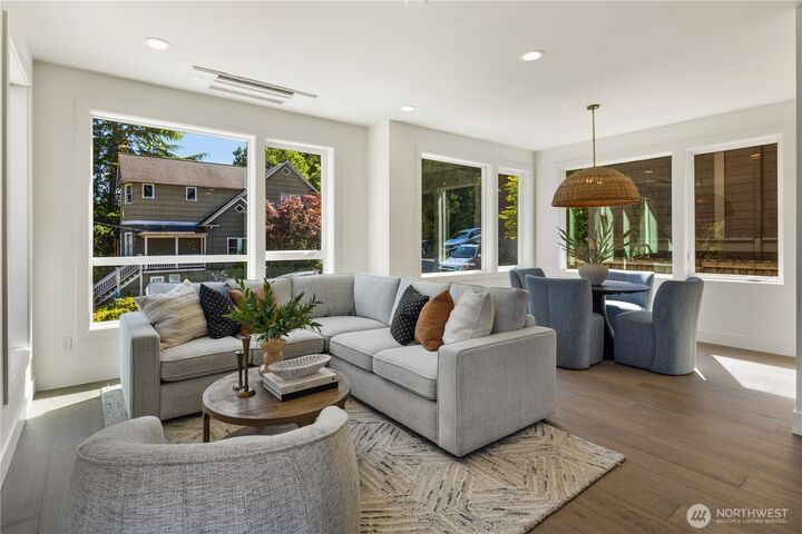 Property Photo: 2618 E Roy Street WA 98112