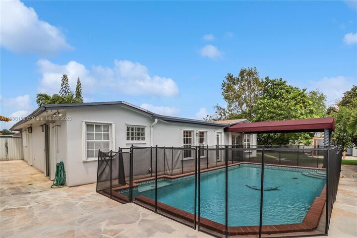 Property Photo: 6051 SW 110th Ave FL 33173