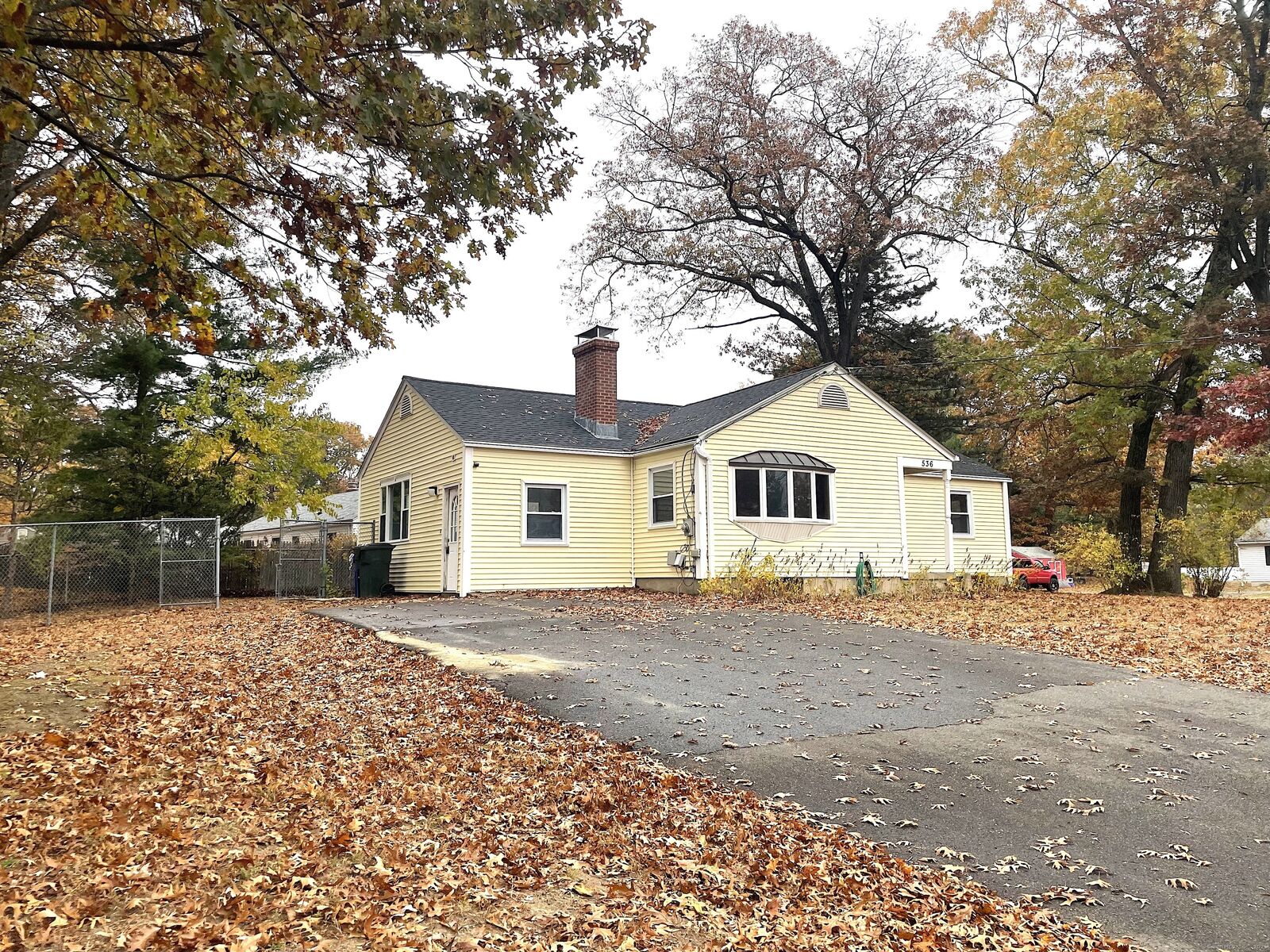 Property Photo:  536 Elm Street  CT 06096 