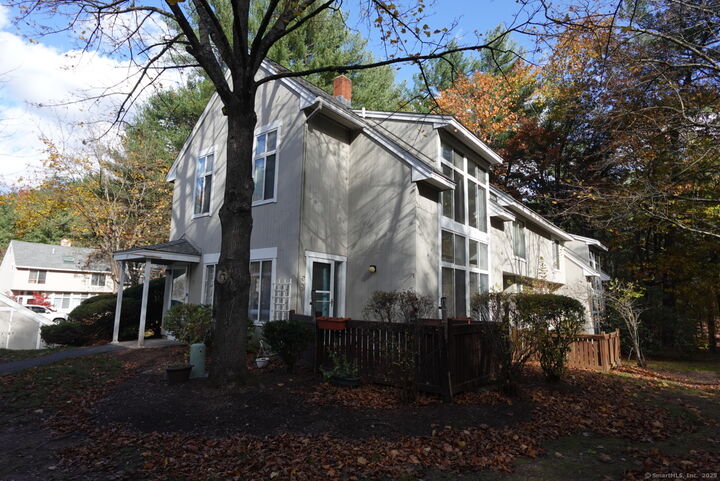 Property Photo: 17 Pepperidge Court 17 CT 06070