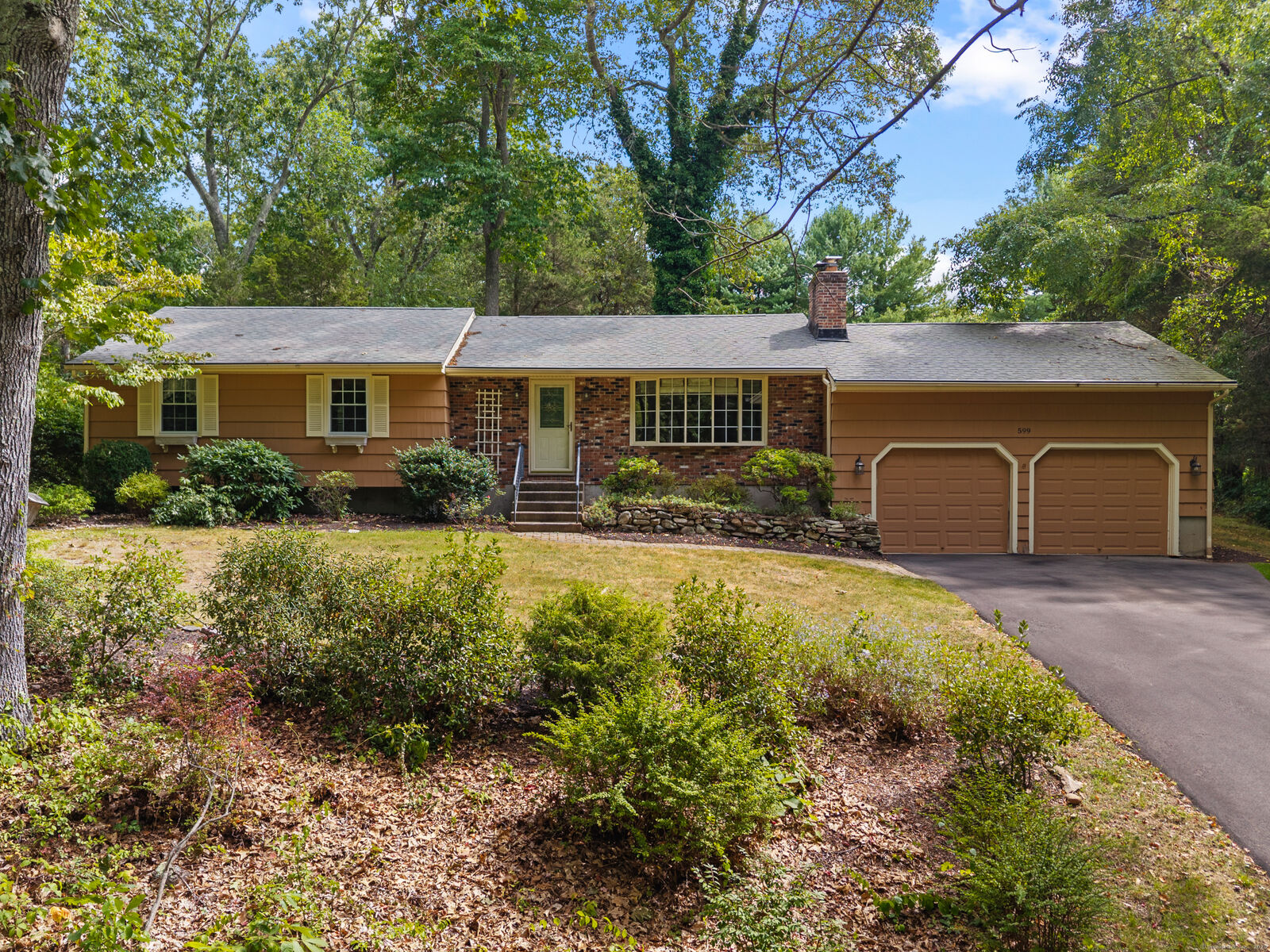 Property Photo:  599 Goose Lane  CT 06437 