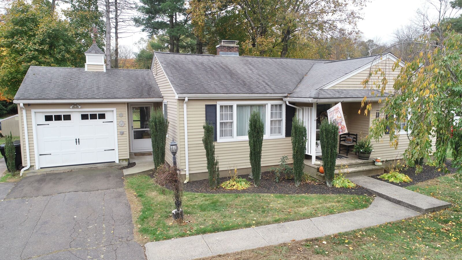 Property Photo: 97 Baldwin Avenue CT 06450