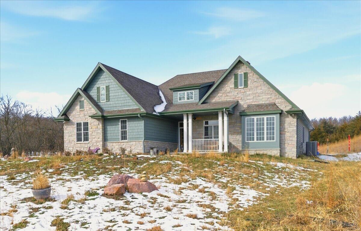 Property Photo:  1449 240th  Avenue  IA 51654 