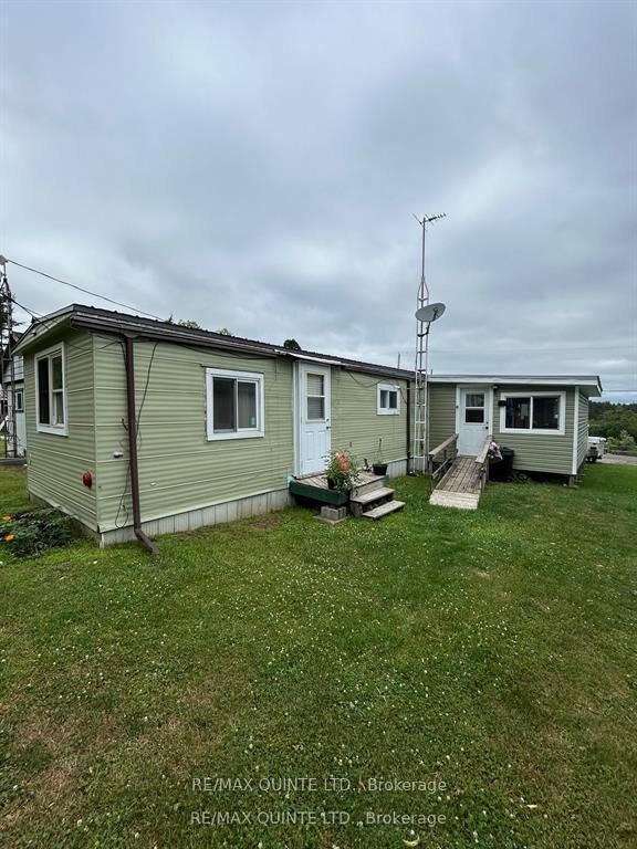 Property Photo: 223B Clare Street W ON K0K 3H0