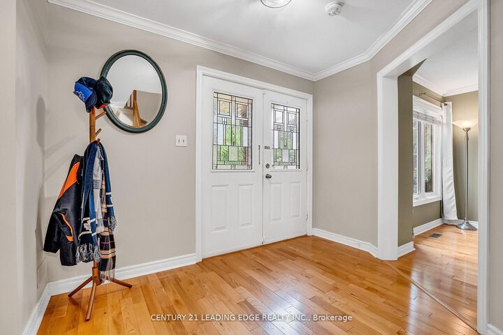 Photo de la propriété: 21 Brushwood Crescent ON L4N 7G6