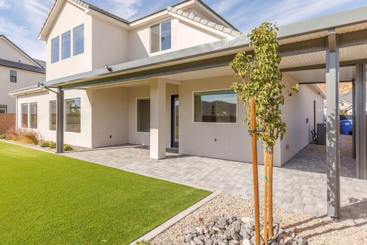 Property Photo: 2786 E Freshet Dr UT 84780