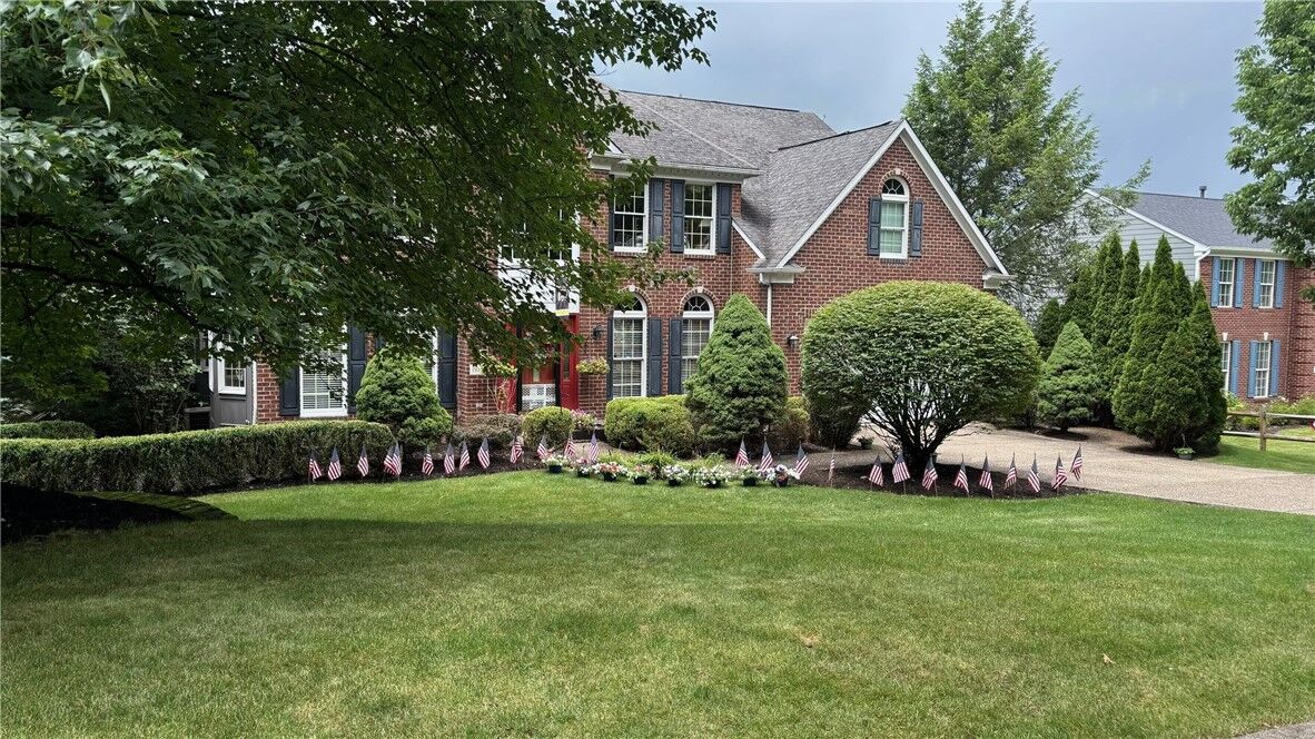 Property Photo:  1800 Scarlett Dr  PA 15241 