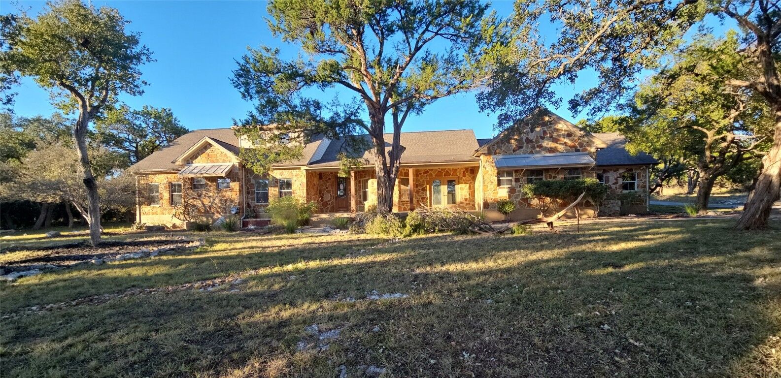Property Photo:  2516 La Ventana Parkway  TX 78619 