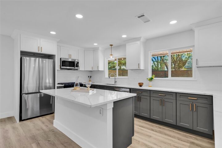 11602 Big Trail  Austin TX 78759 photo