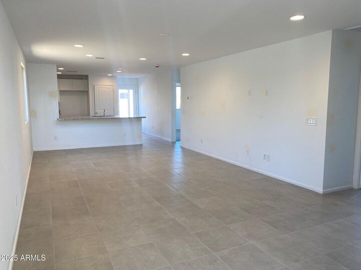 Property Photo: 7240 E Griffin Lane AZ 85143