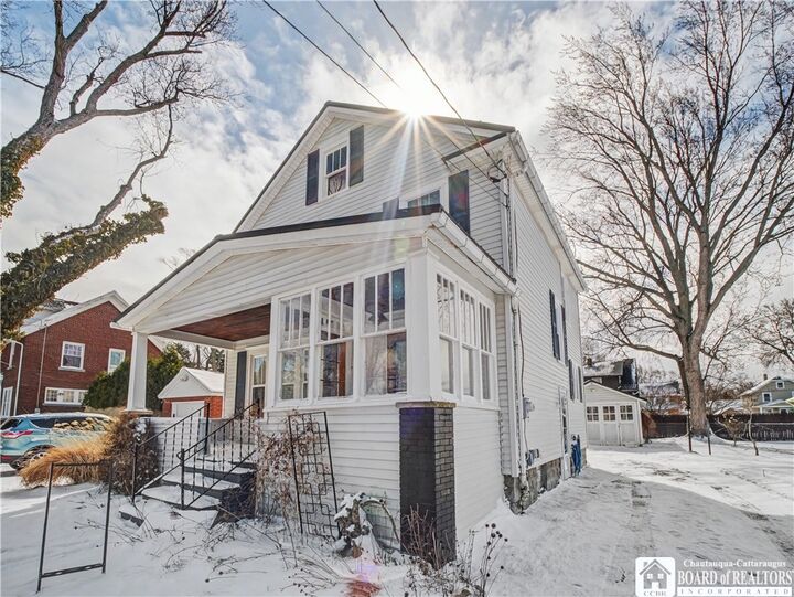 Property Photo:  9 Willowbrook Avenue  NY 14048 