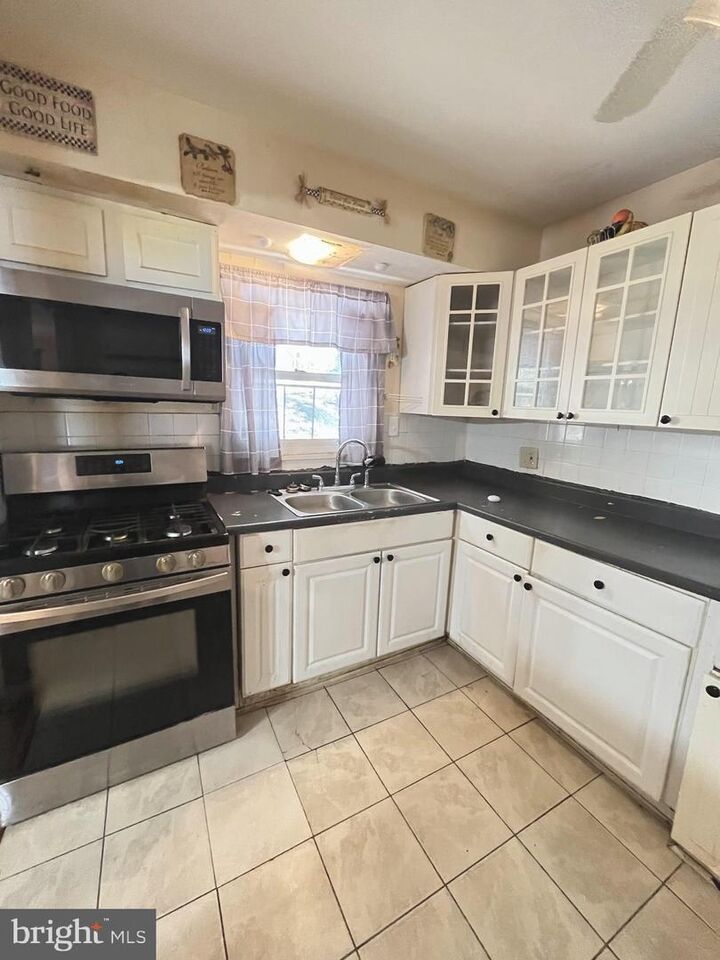 Property Photo: 6612 Hillwood Drive MD 20737