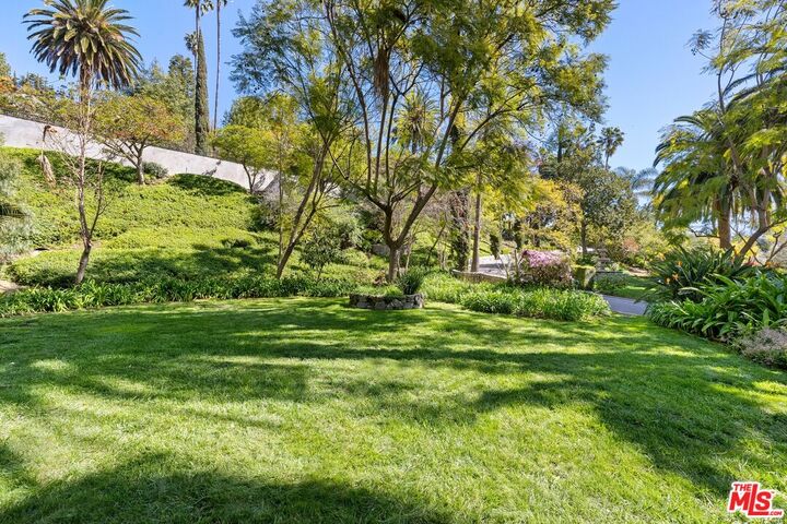 Property Photo: 2003 La Brea Ter CA 90046