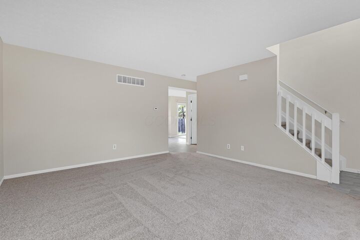 Property Photo: 1599 Covina Drive OH 43228
