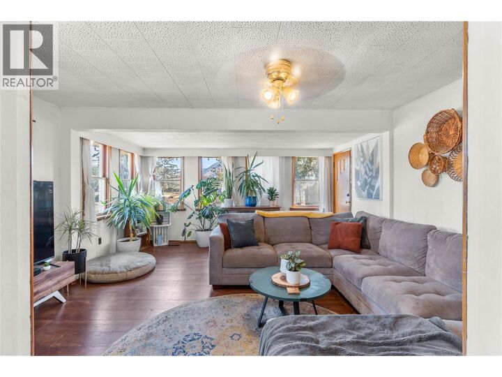 Property Photo: 734 Singh Street BC V2B 5C5