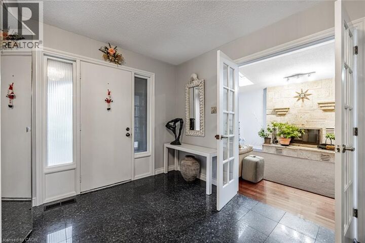 Photo de la propriété:  3465 Rubens Court  ON L7N 3K3 