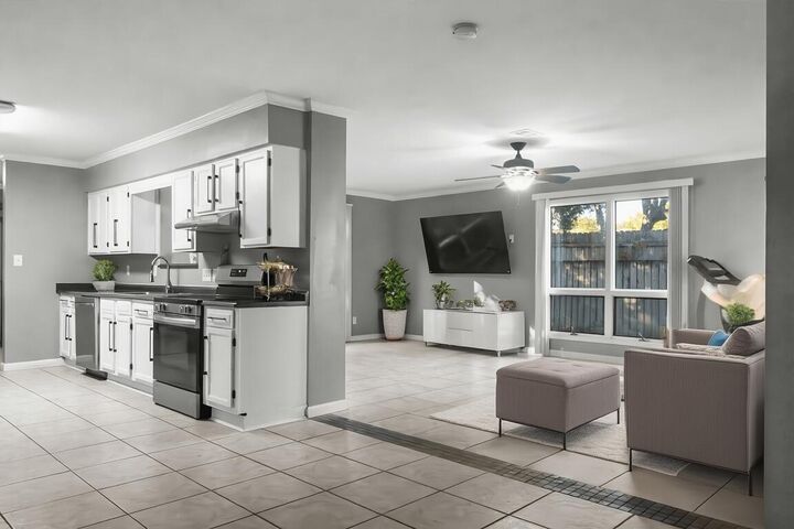 Property Photo: 512 Lang Road FL 32547