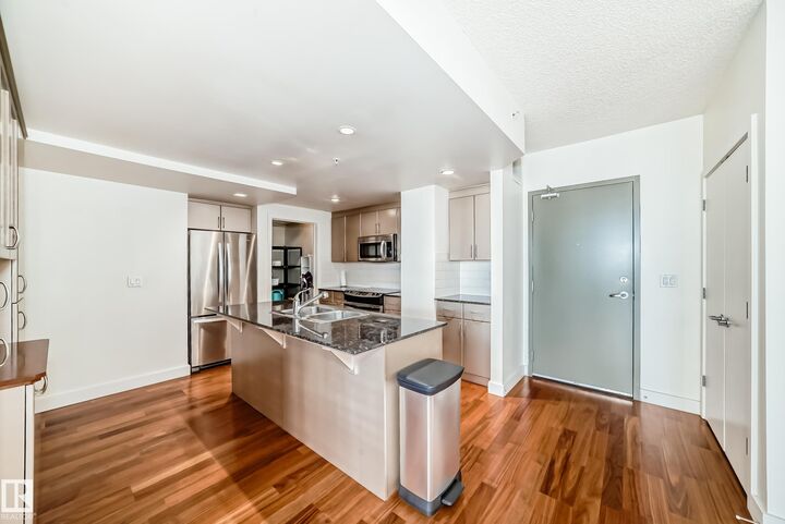Property Photo: 10028 119 Street NW 703 AB T5K 1Y8