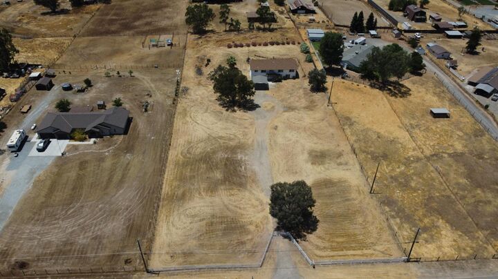 Property Photo:  15758 Mark Road  CA 93636 