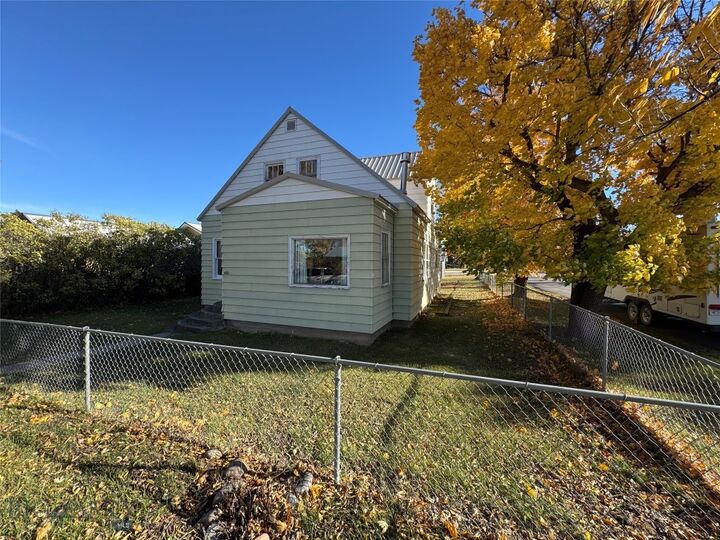 Property Photo: 401 E 7th Ave MT 59011