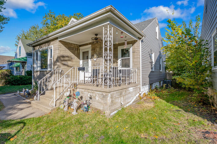 Property Photo:  3143 Parkway North Street  IN 46323 