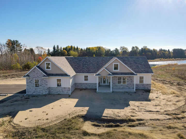 Property Photo:  4115 N Lake Court  IN 46392 