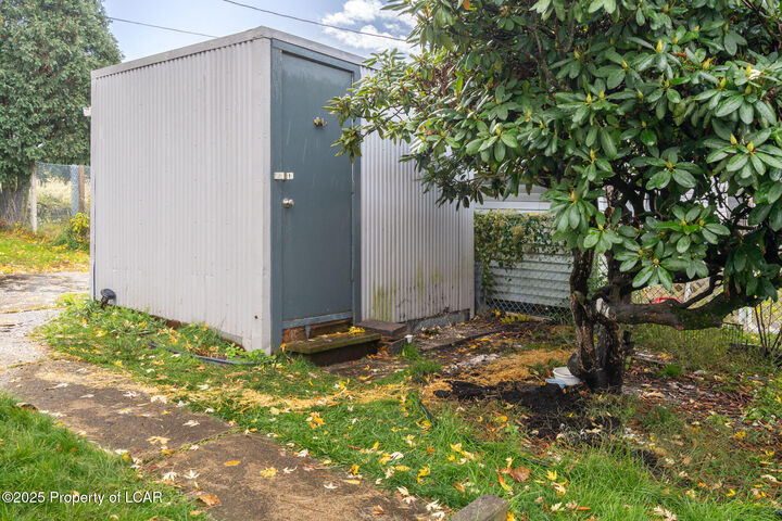 Property Photo:  215 Bowman Street  PA 18702