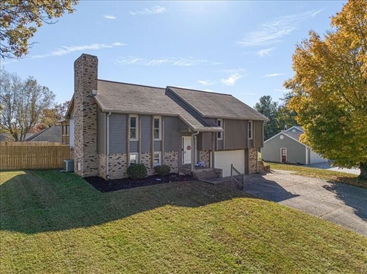 Property Photo: 424 Paddock Court KY 42420