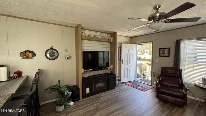 Property Photo: 519 Johns Creek St TN 37716