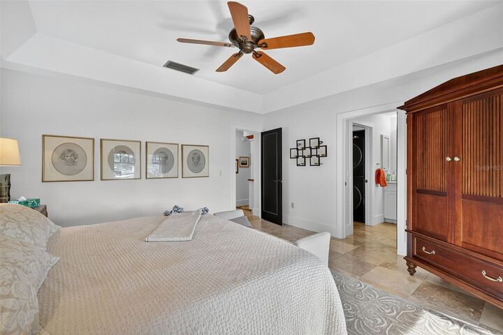 Property Photo:  5426 Twin Palms Road  FL 34731 