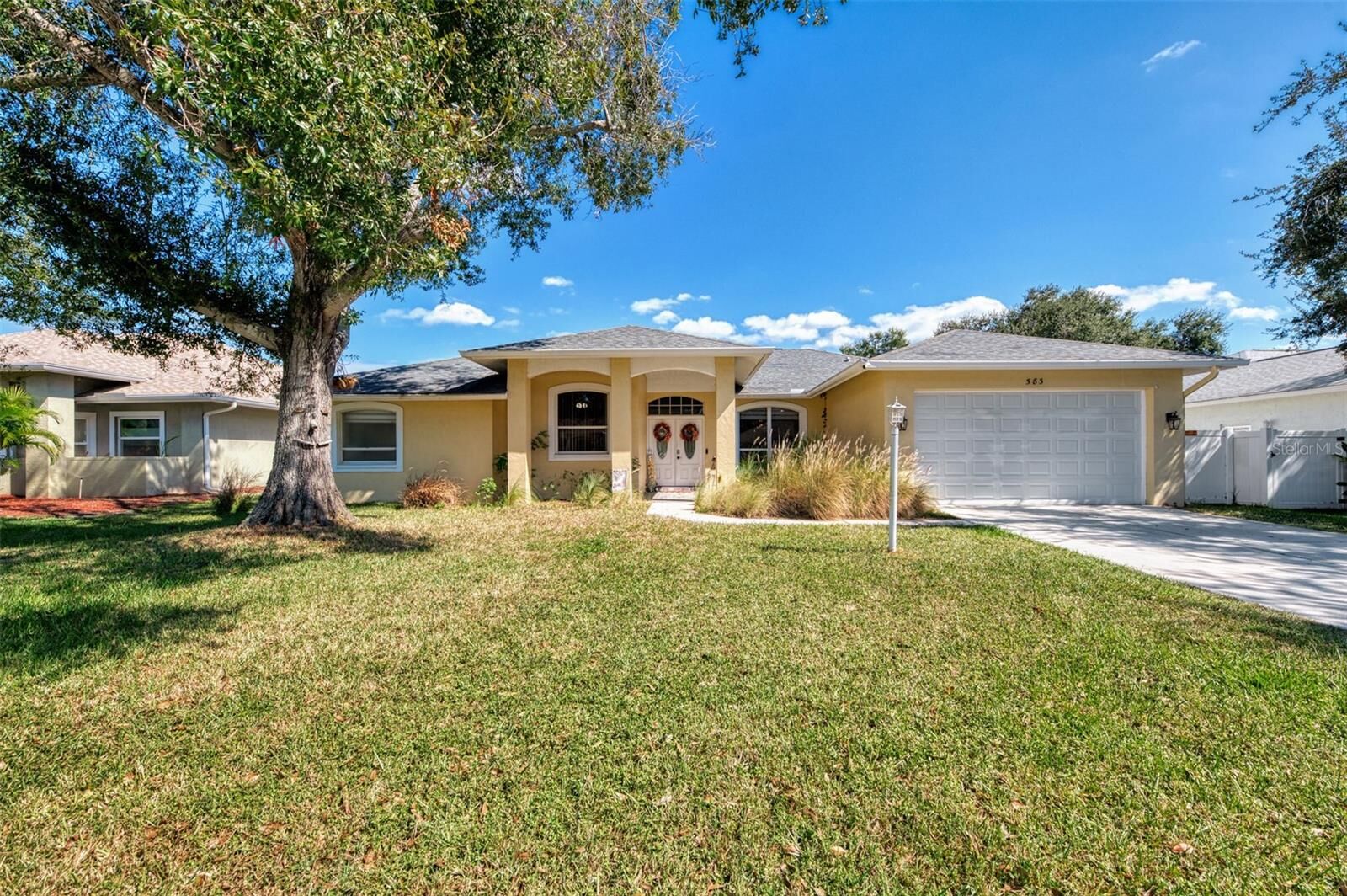 Property Photo:  583 Pine Ranch East Road  FL 34229